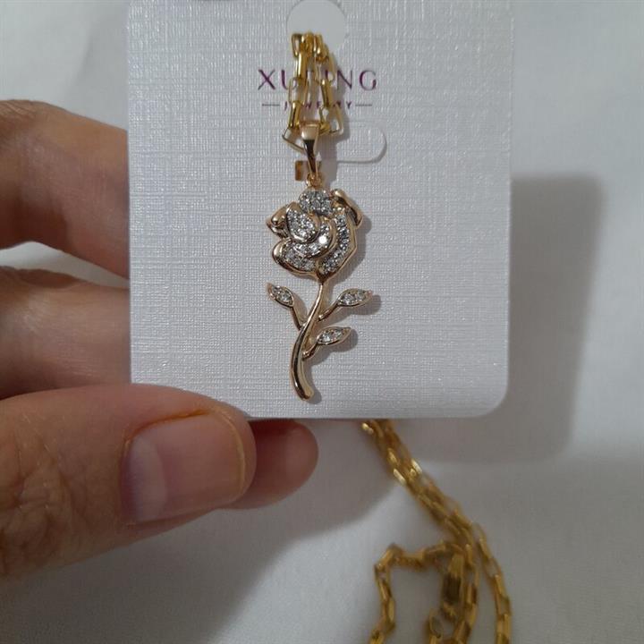گردنبند گل نگین دار از برند ژوپینگ استیل رنگ ثابت ضدحساسیت با زنجیر آجری استیل